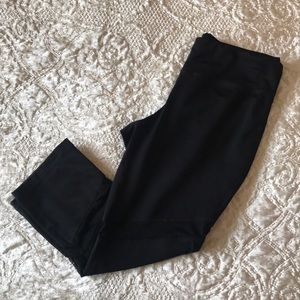 Black cropped leggings